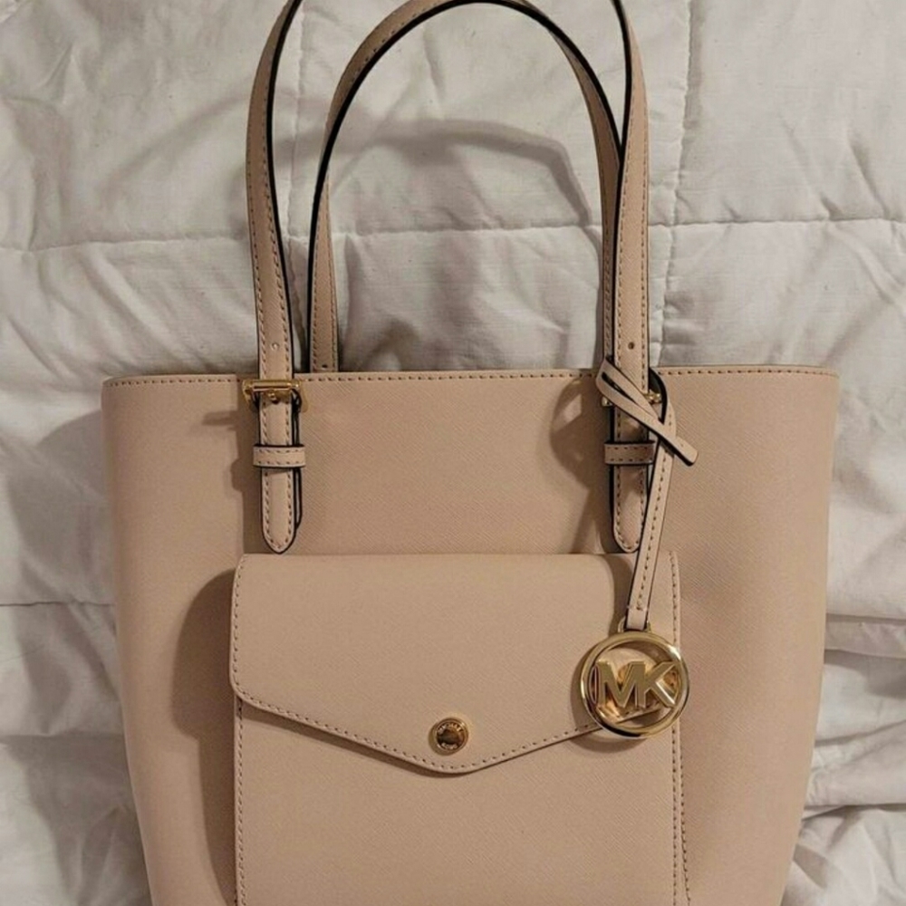 Michael Kors Medium Jet Set Tote Purse